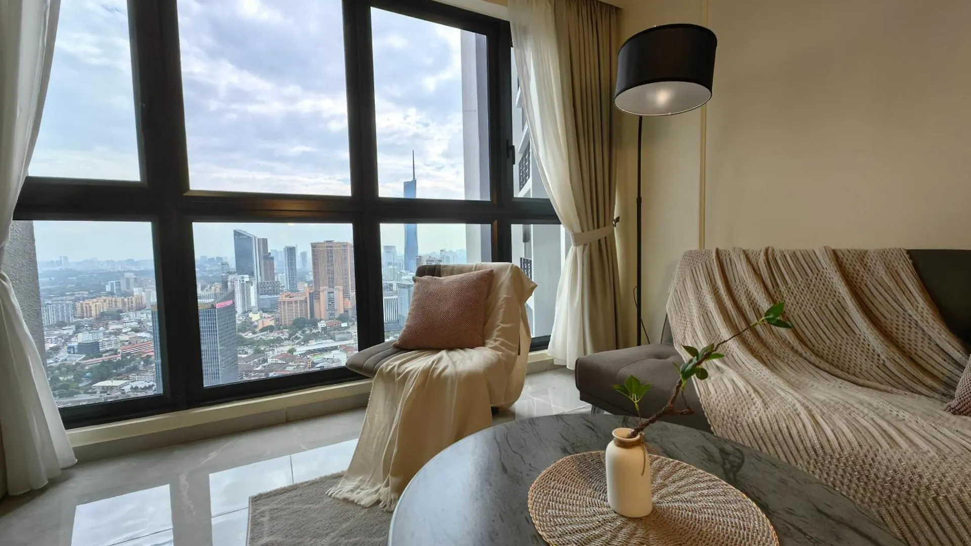 Trx Agile Bukit Bintang 2 Room Family Suites Куала-Лумпур Апартаменты